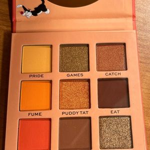 I Heart Revolution Looney Tunes Shadow Palette